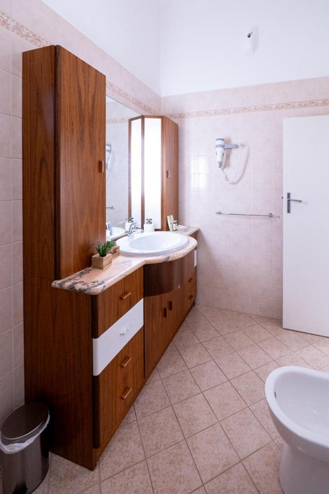 Dea Luxury Casa Vacanze- Zona Chiesa A Trullo - Альберобелло Экстерьер фото